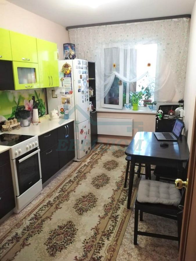 Петухова, 160, 2-комнатная квартира